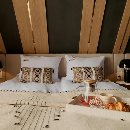 Apartment Enklawa Polany - Mountain View, Private Sauna & Natural Pool By Downtown *
